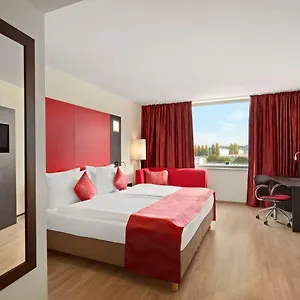 Ramada Encore By Wyndham Geneva Hotel