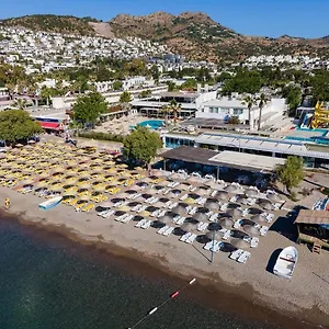4* Rezort Petunya